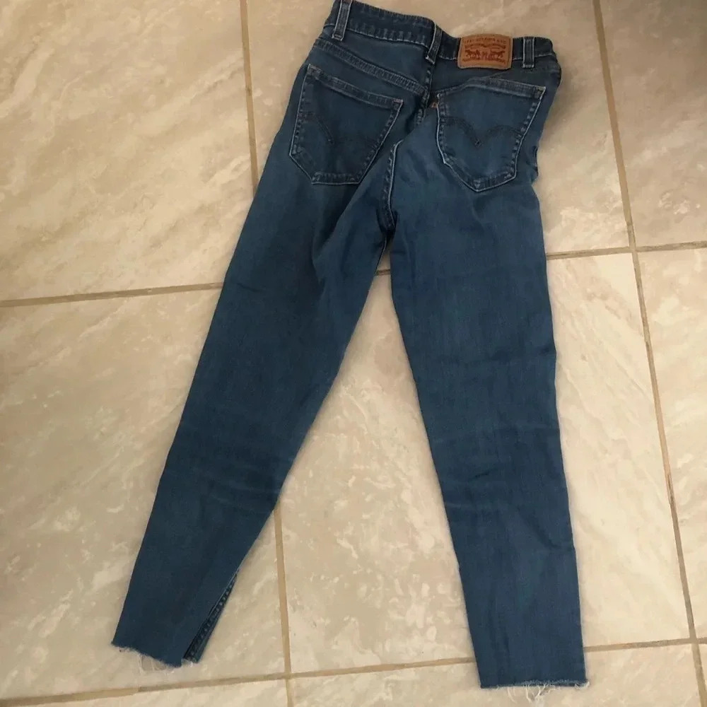 Levi’s Vintage High Rise Skinny Jeans Size 24 - Picture 4 of 8